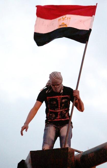 2 février - Jour 9 de la révolution égyptienne : يا مصر قومي وشدّي الحيل YA MASR OUMI W SHEDDI EL HEIL